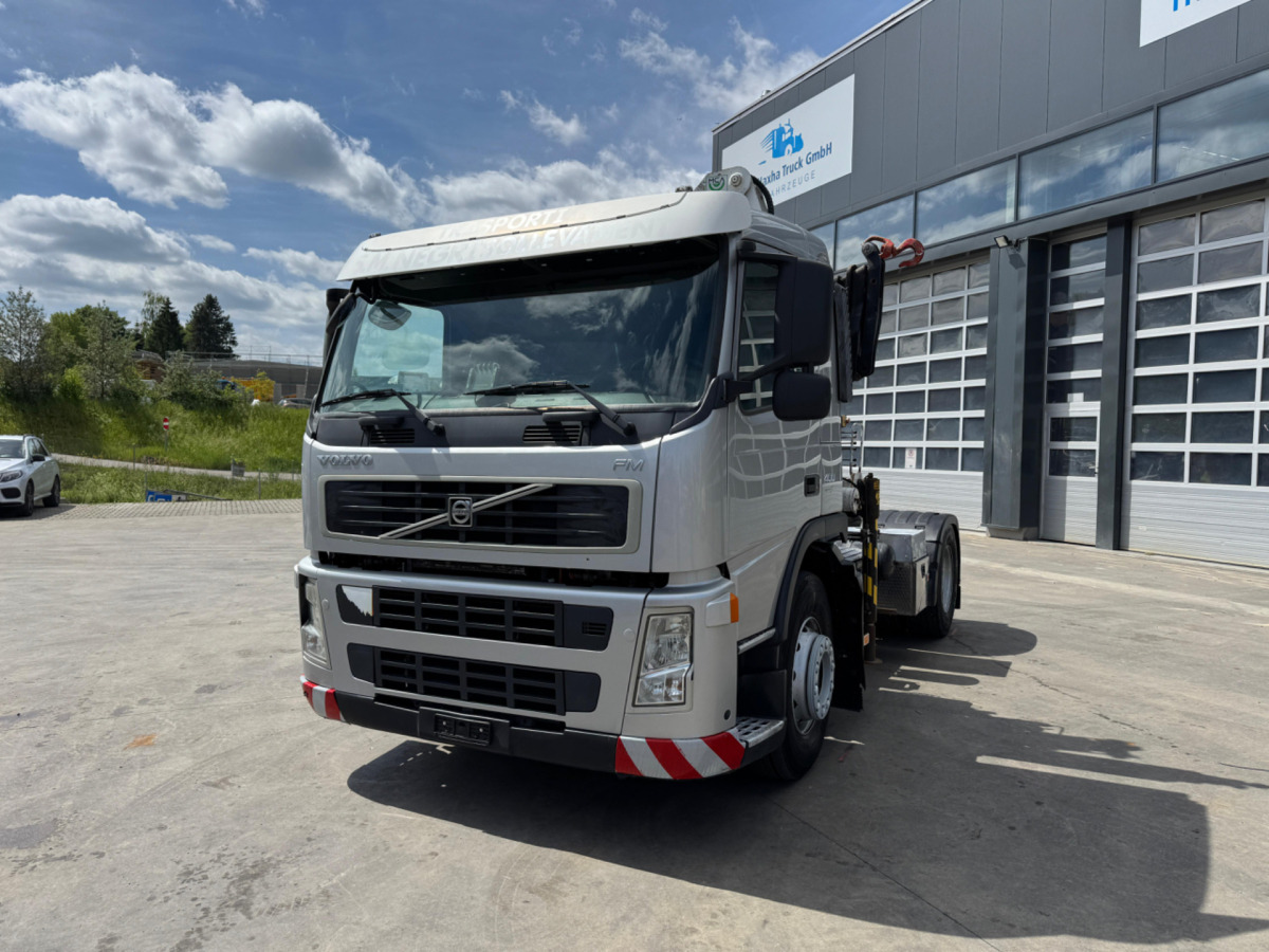 VOLVO FM-400 4x2 Bonfiglioli 15000-4 - Камион с кран: снимка 2 VOLVO FM-400 4x2 Bonfiglioli 15000-4 - Камион с кран: снимка 2