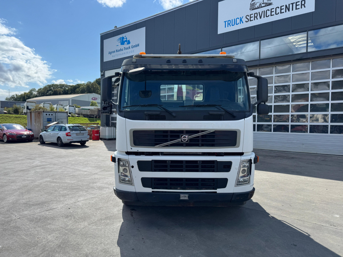 VOLVO FM-440 8x4 Hiab 25T AHK - Мултилифт с кука камион: снимка 2 VOLVO FM-440 8x4 Hiab 25T AHK - Мултилифт с кука камион: снимка 2
