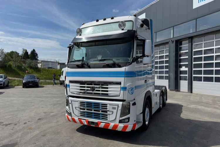 Volvo FH16-750 6x2 - Влекач: снимка 1 Volvo FH16-750 6x2 - Влекач: снимка 1