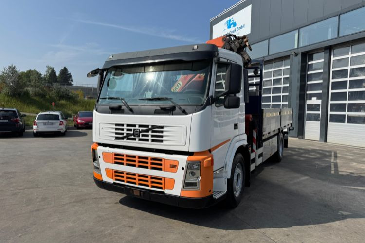 Volvo FM-300 4x2 Palfinger 16502-5 - Камион с кран: снимка 2 Volvo FM-300 4x2 Palfinger 16502-5 - Камион с кран: снимка 2