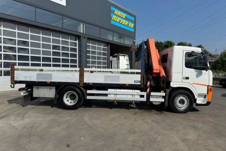 Volvo FM-300 4x2 Palfinger 16502-5 - Камион с кран: снимка 5 Volvo FM-300 4x2 Palfinger 16502-5 - Камион с кран: снимка 5