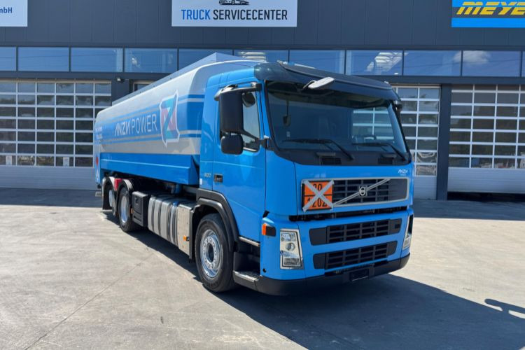 Volvo FM-500 6x2 Tankwagen - Камион цистерна: снимка 2 Volvo FM-500 6x2 Tankwagen - Камион цистерна: снимка 2