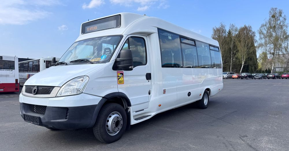 Irisbus Iveco / DURISOTTI / -28miejsc /euro5/ mała klima / winda / 114000 zł netto - Микробус, Пътнически бус: снимка 2 Irisbus Iveco / DURISOTTI / -28miejsc /euro5/ mała klima / winda / 114000 zł netto - Микробус, Пътнически бус: снимка 2