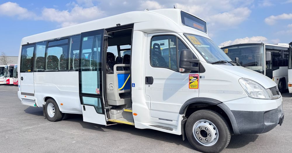 Лизинг на  Irisbus Iveco / DURISOTTI / -28miejsc /euro5/ mała klima / winda / 114000 zł netto Irisbus Iveco / DURISOTTI / -28miejsc /euro5/ mała klima / winda / 114000 zł netto: снимка 7