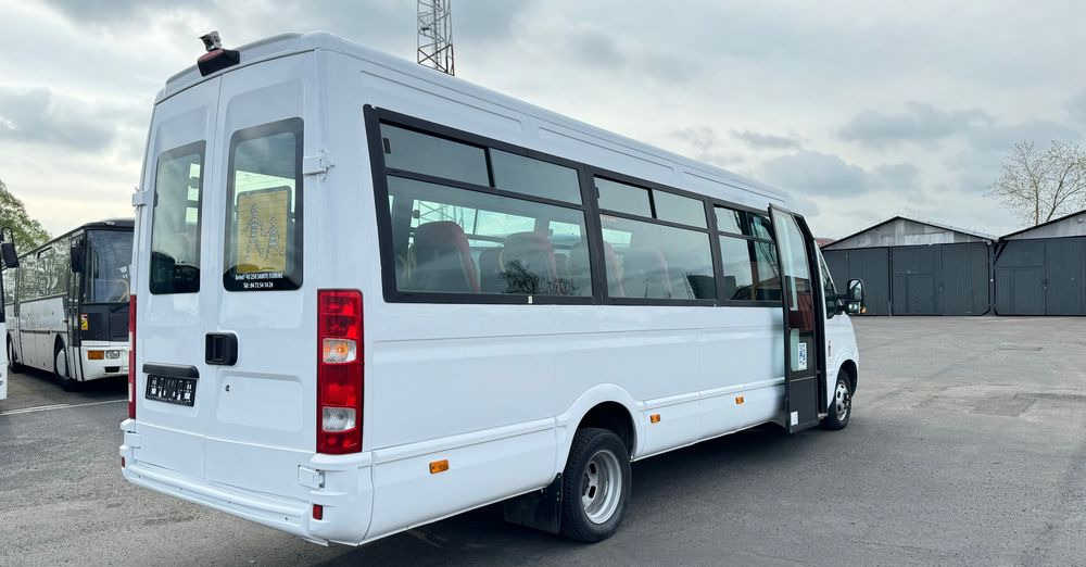 Irisbus Iveco Daily / 23 miejsca / Cena 87000 zł netto - Микробус, Пътнически бус: снимка 4 Irisbus Iveco Daily / 23 miejsca / Cena 87000 zł netto - Микробус, Пътнически бус: снимка 4