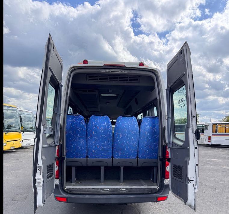 Лизинг на  Volkswagen Crafter / KLIMATYZACJA / 23 miejsca / 128000km przebieg !!/ Cena:139000 zł netto Volkswagen Crafter / KLIMATYZACJA / 23 miejsca / 128000km przebieg !!/ Cena:139000 zł netto: снимка 9