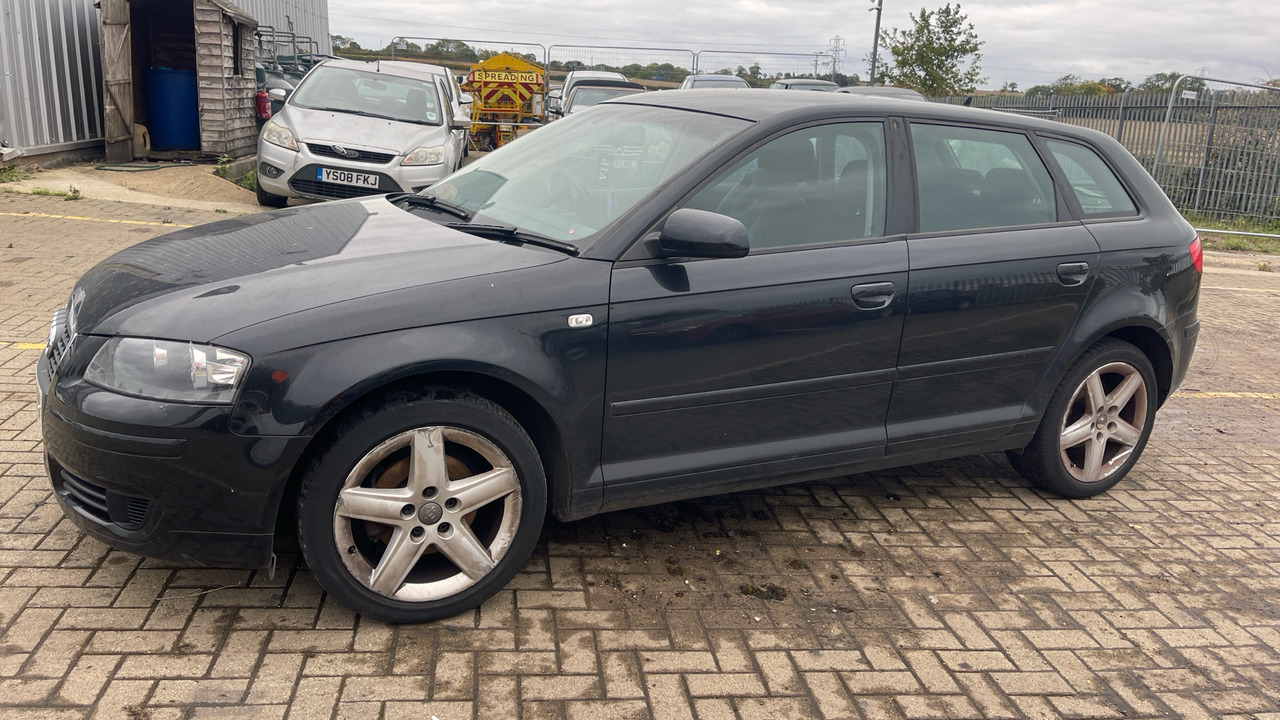 AUDI A3 1.9 TDI - Хечбек: снимка 2 AUDI A3 1.9 TDI - Хечбек: снимка 2