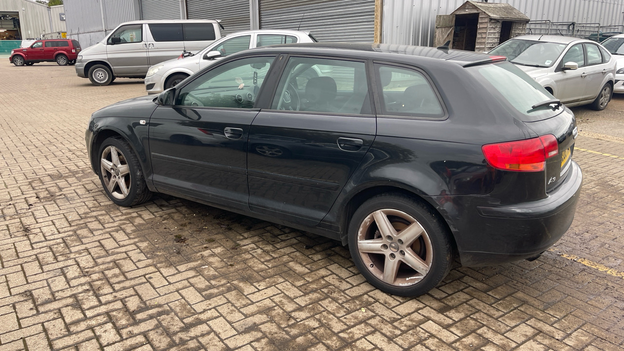 AUDI A3 1.9 TDI - Хечбек: снимка 3 AUDI A3 1.9 TDI - Хечбек: снимка 3