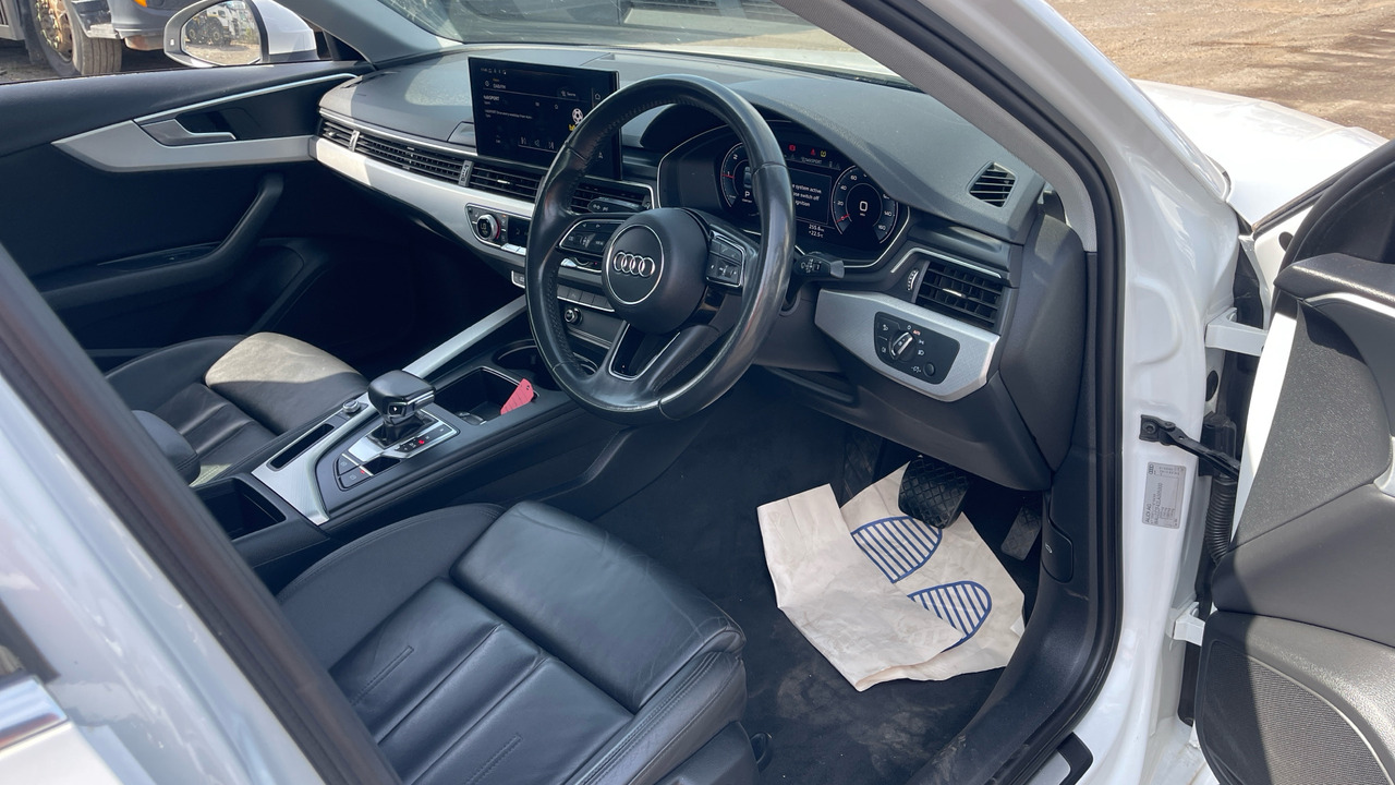 AUDI A4 35 TDI Sport 4dr S Tronic - Седан: снимка 5 AUDI A4 35 TDI Sport 4dr S Tronic - Седан: снимка 5