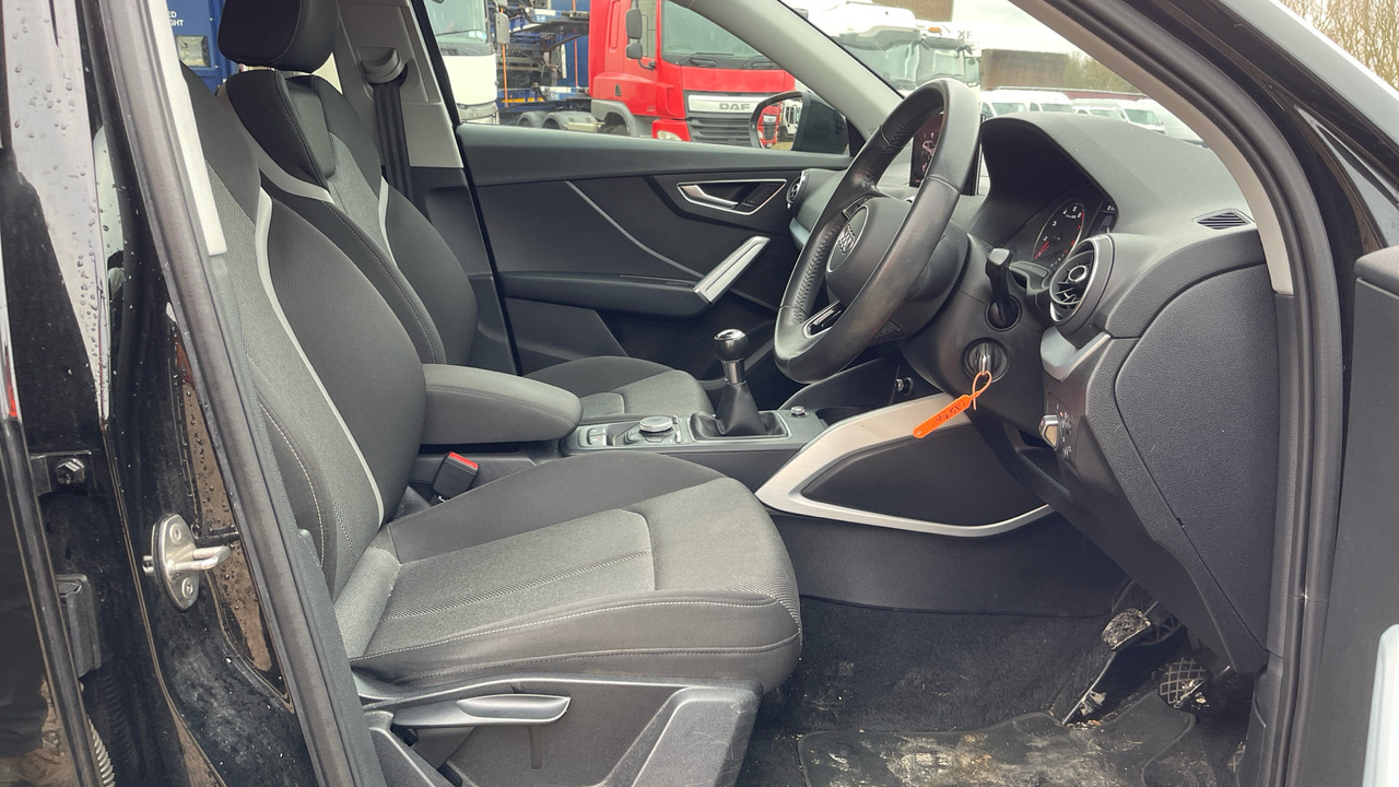 AUDI Q2 35 1.5 TFSI Sport - Комби: снимка 5 AUDI Q2 35 1.5 TFSI Sport - Комби: снимка 5