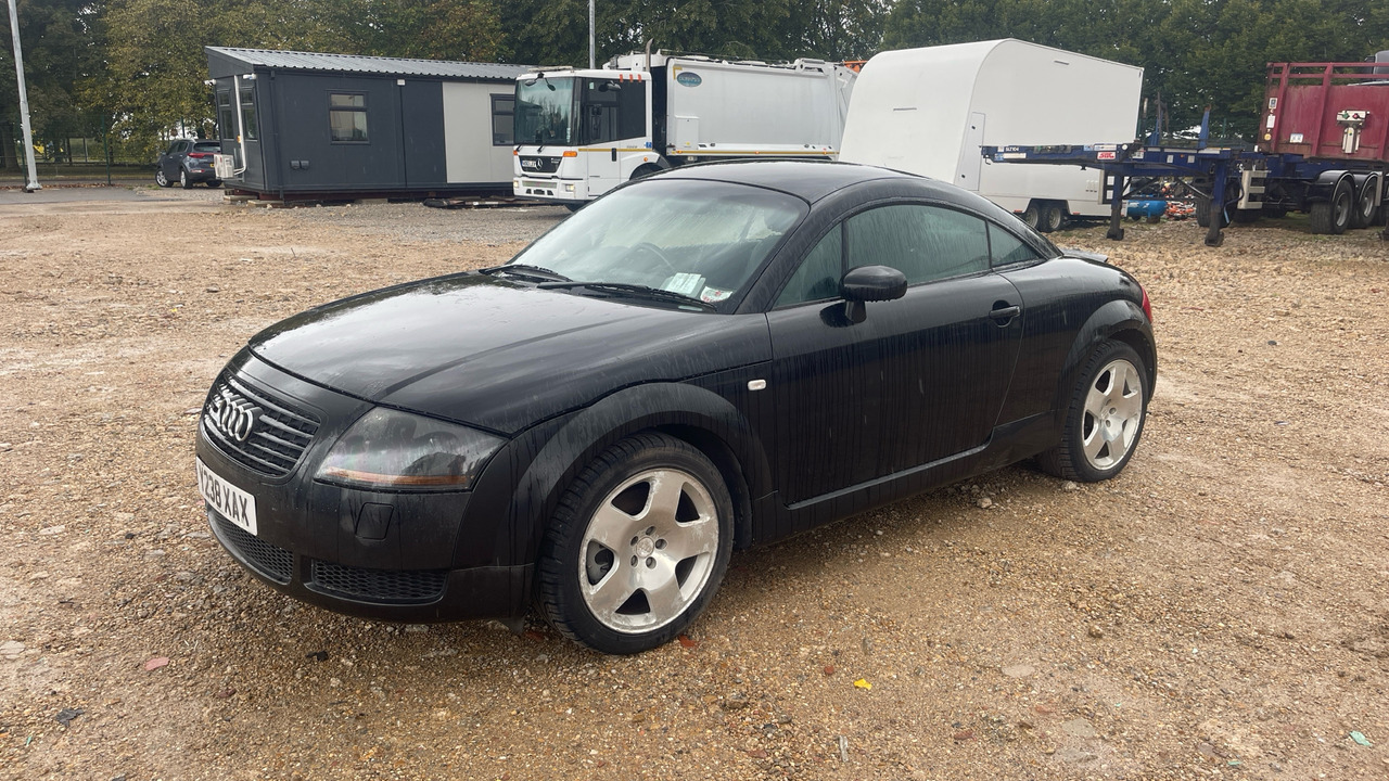 AUDI TT - Лек автомобил: снимка 2 AUDI TT - Лек автомобил: снимка 2