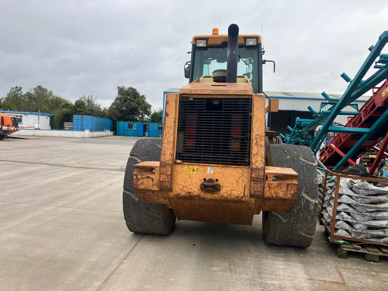 CASE 821C - Колесен товарач: снимка 3 CASE 821C - Колесен товарач: снимка 3