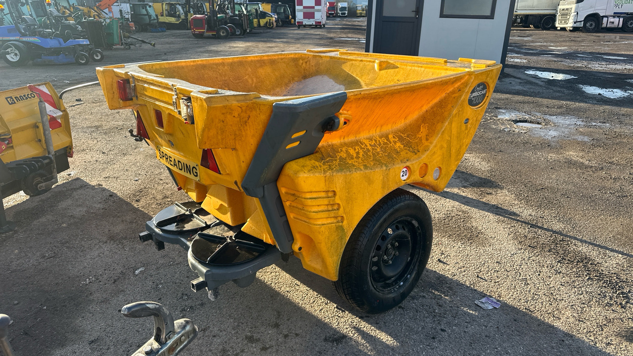 CRUISER TURBOCAST 1000 TOWABLE SALT SPREADER - Строително оборудване: снимка 4 CRUISER TURBOCAST 1000 TOWABLE SALT SPREADER - Строително оборудване: снимка 4