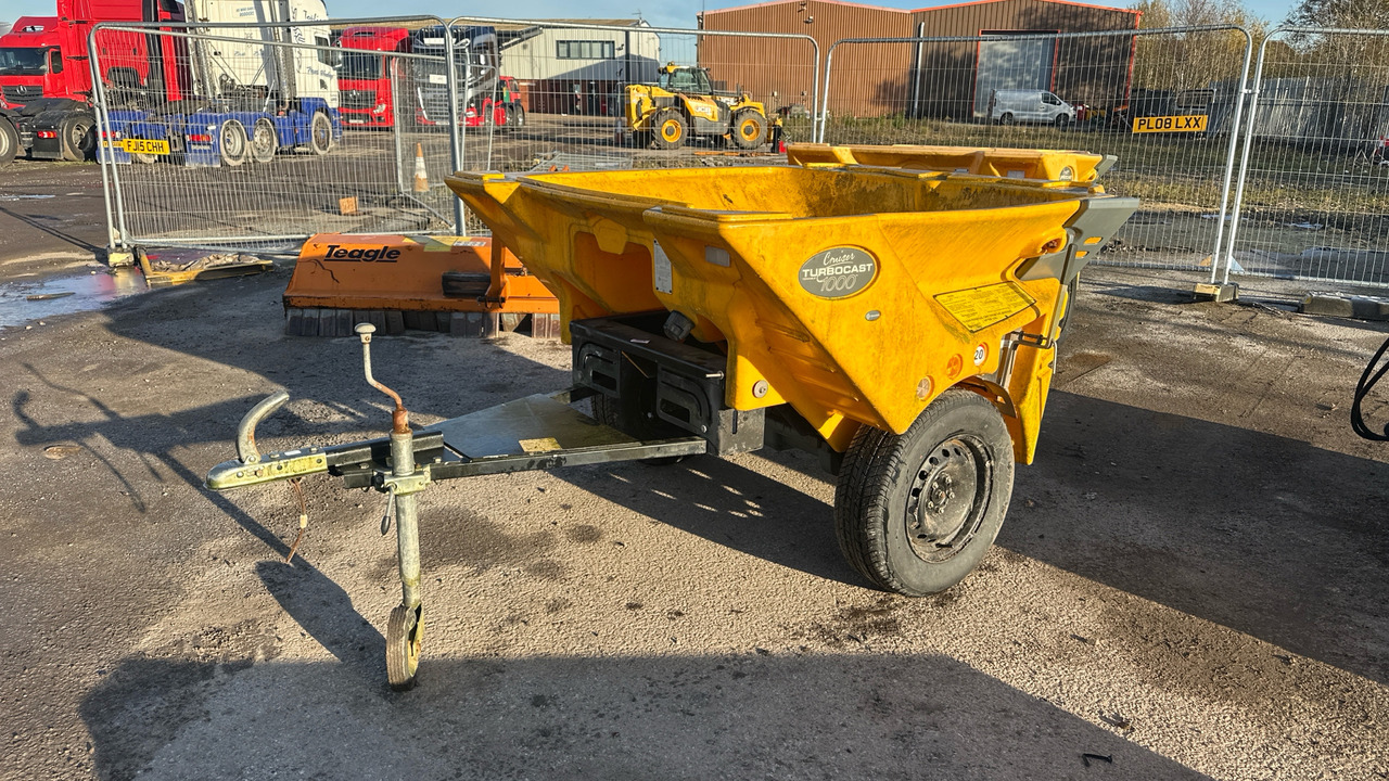 CRUISER TURBOCAST 1000 TOWABLE SALT SPREADER - Строително оборудване: снимка 2 CRUISER TURBOCAST 1000 TOWABLE SALT SPREADER - Строително оборудване: снимка 2