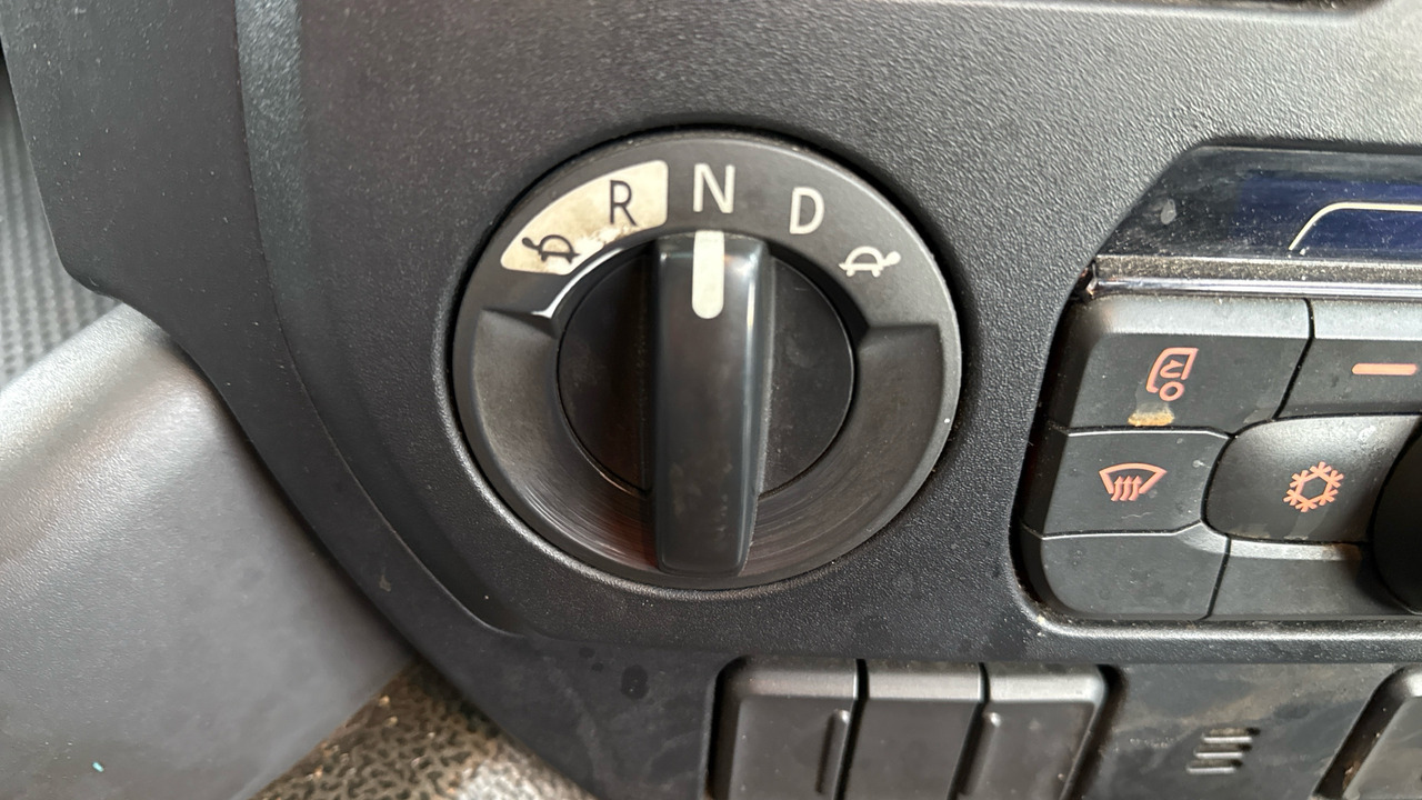 Бордови камион DAF CF 230: снимка 10