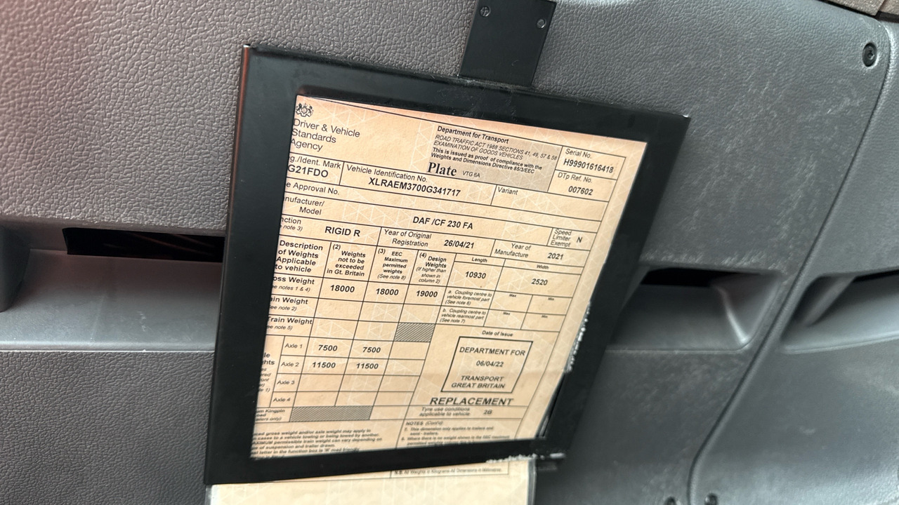 Бордови камион DAF CF 230: снимка 11