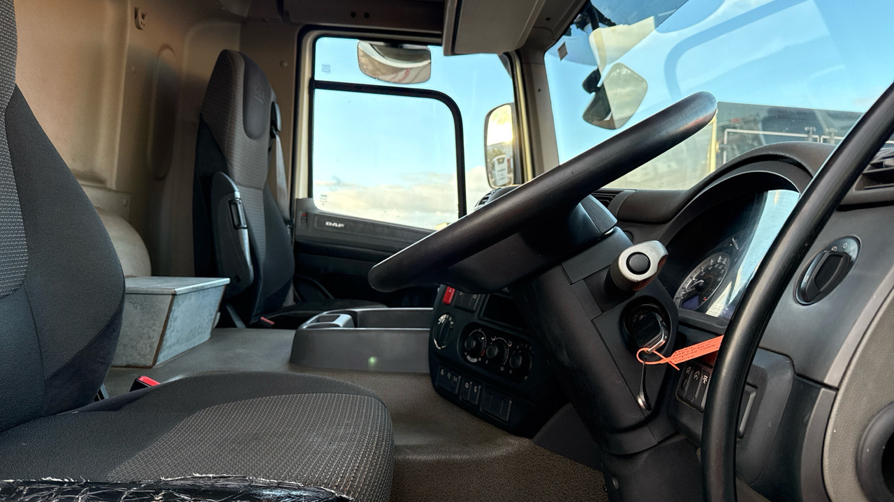 DAF CF 330 - Бордови камион, Камион с кран: снимка 5 DAF CF 330 - Бордови камион, Камион с кран: снимка 5