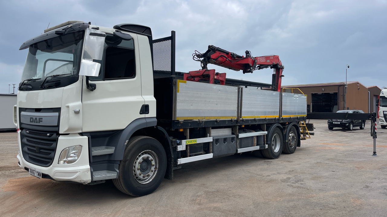 DAF CF - Бордови камион, Камион с кран: снимка 2 DAF CF - Бордови камион, Камион с кран: снимка 2