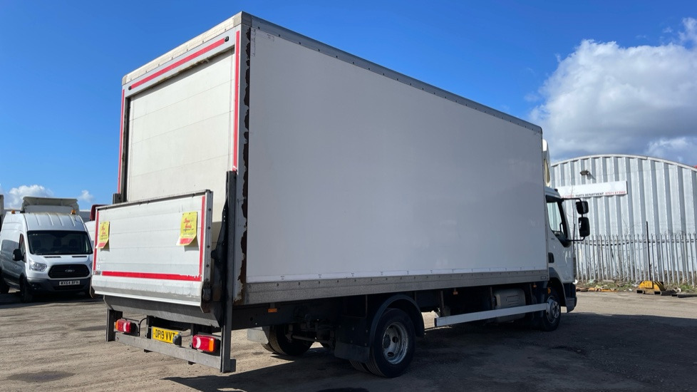 DAF LF 180 - Камион фургон: снимка 4 DAF LF 180 - Камион фургон: снимка 4