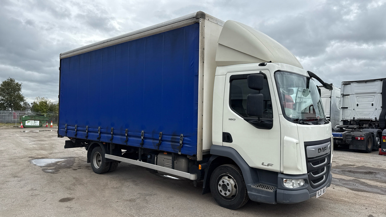DAF LF 180 - Камион с брезент: снимка 1 DAF LF 180 - Камион с брезент: снимка 1