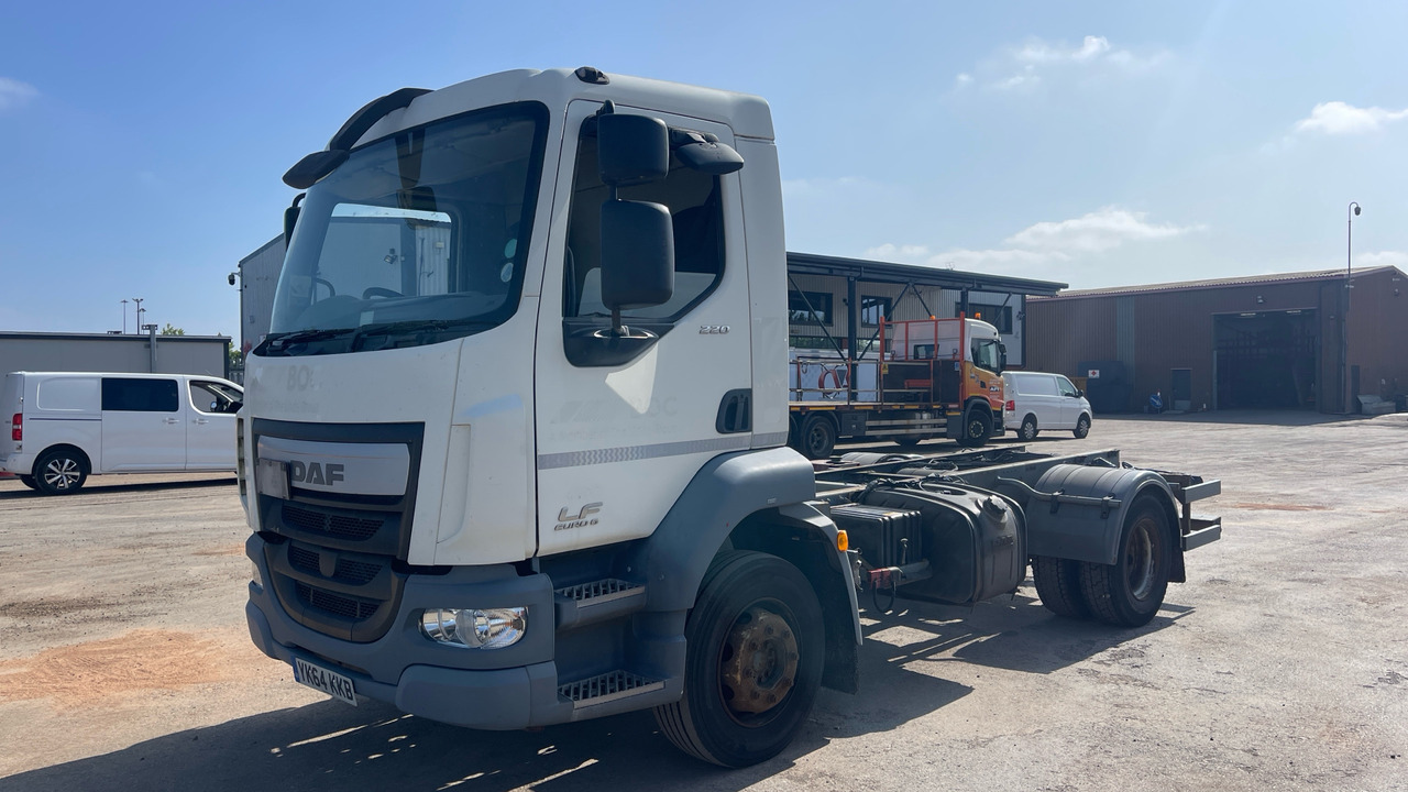 DAF LF 220 - Шаси кабина: снимка 2 DAF LF 220 - Шаси кабина: снимка 2