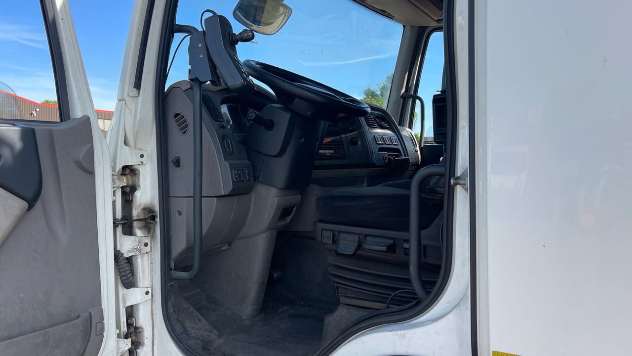 DAF LF 220 - Мотометачна машина: снимка 5 DAF LF 220 - Мотометачна машина: снимка 5