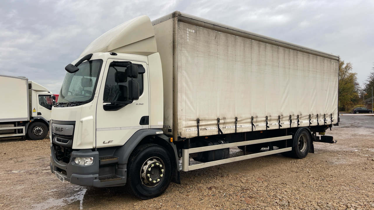 DAF LF 230 - Камион с брезент: снимка 2 DAF LF 230 - Камион с брезент: снимка 2