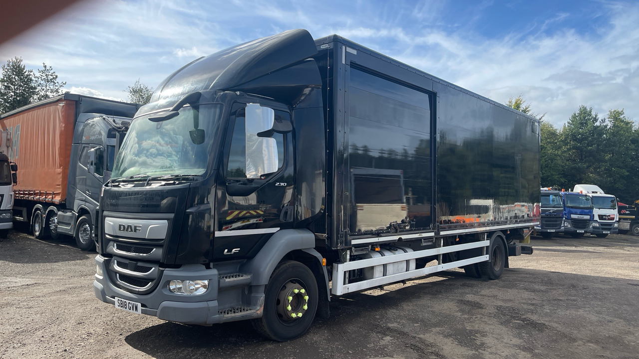 DAF LF 230 - Камион фургон: снимка 2 DAF LF 230 - Камион фургон: снимка 2