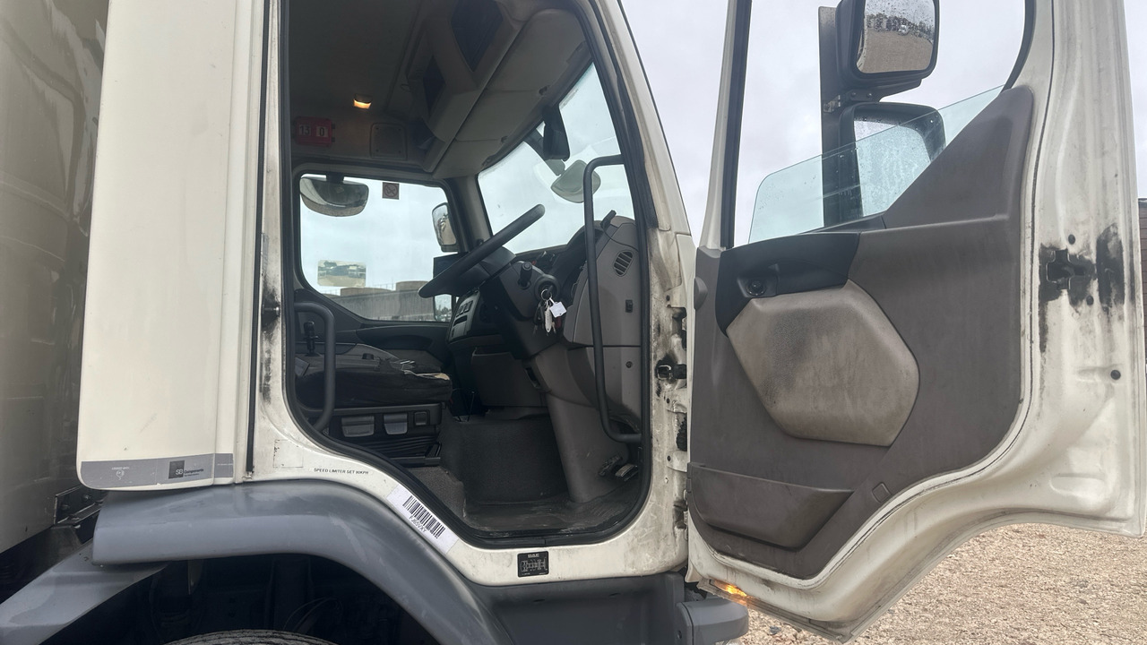 DAF LF 250 - Камион с брезент: снимка 5 DAF LF 250 - Камион с брезент: снимка 5