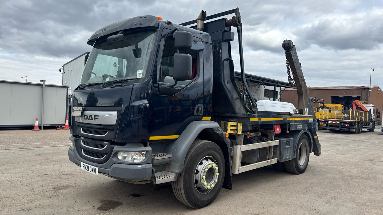 DAF LF 260 - Мултилифт за контейнери камион: снимка 2 DAF LF 260 - Мултилифт за контейнери камион: снимка 2