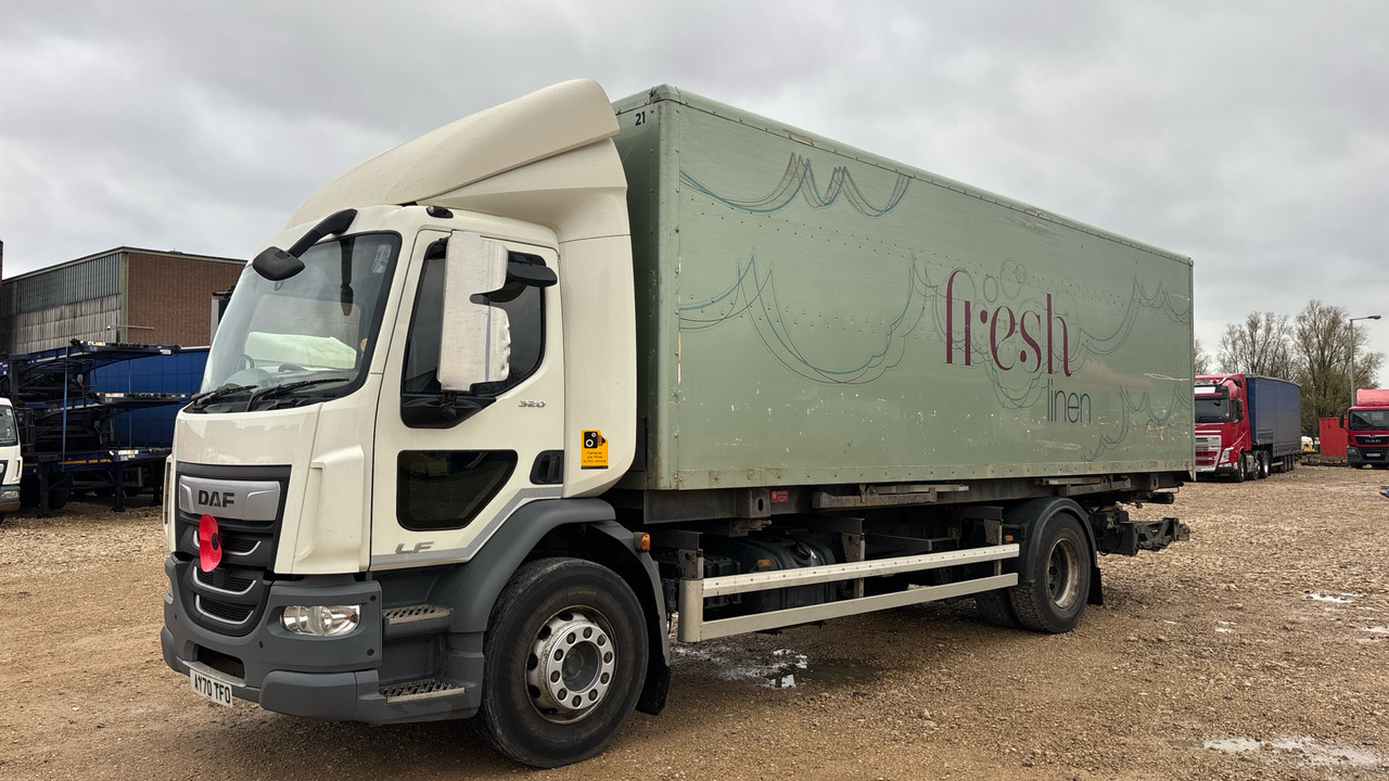 DAF LF 320 - Камион фургон: снимка 2 DAF LF 320 - Камион фургон: снимка 2