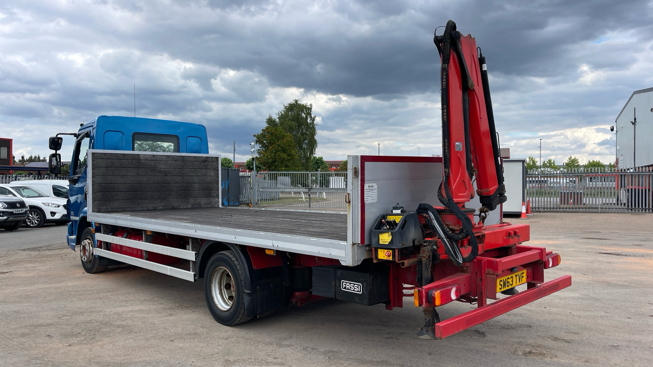 DAF LF 45.210 - Бордови камион, Камион с кран: снимка 3 DAF LF 45.210 - Бордови камион, Камион с кран: снимка 3