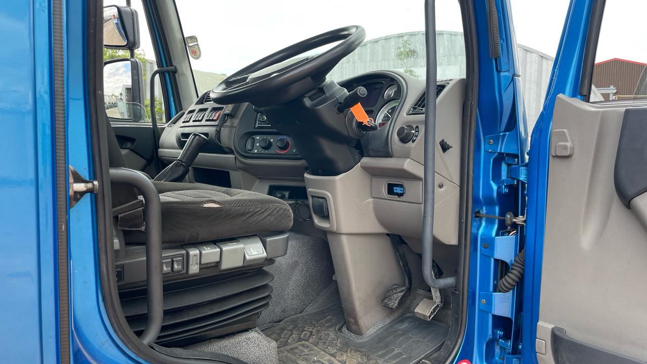 DAF LF 45.210 - Бордови камион, Камион с кран: снимка 5 DAF LF 45.210 - Бордови камион, Камион с кран: снимка 5