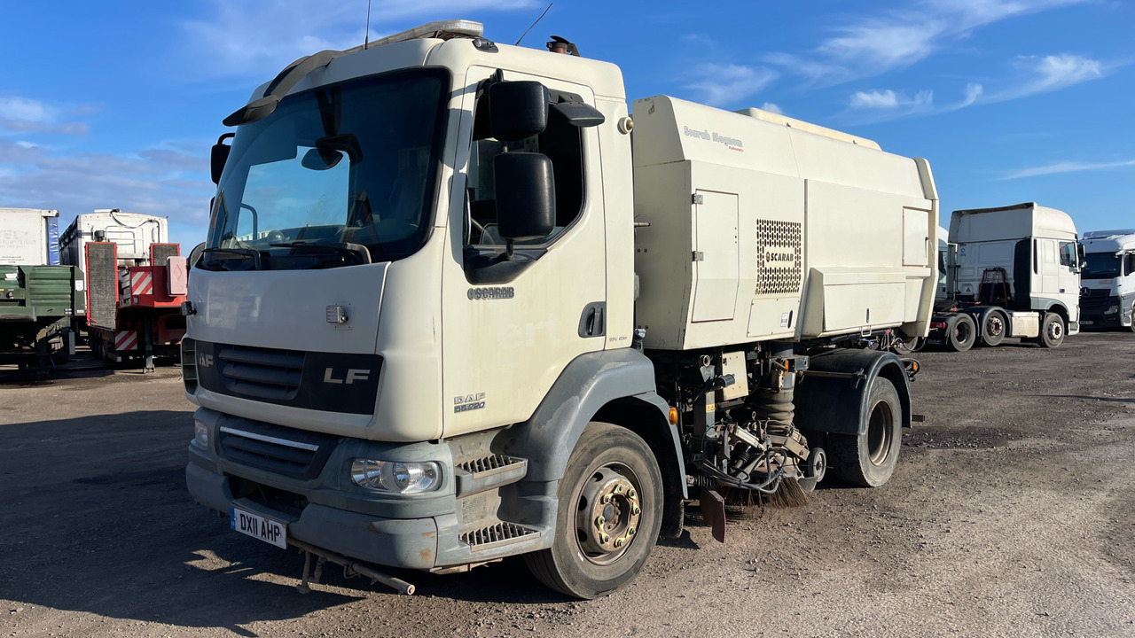 DAF LF 55.220 - Мотометачна машина: снимка 2 DAF LF 55.220 - Мотометачна машина: снимка 2