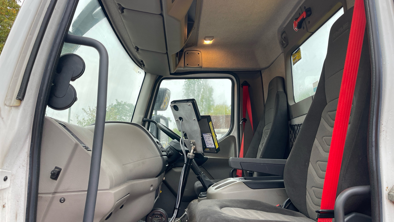 Снегорин DAF LF 55.220: снимка 15 Снегорин DAF LF 55.220: снимка 15