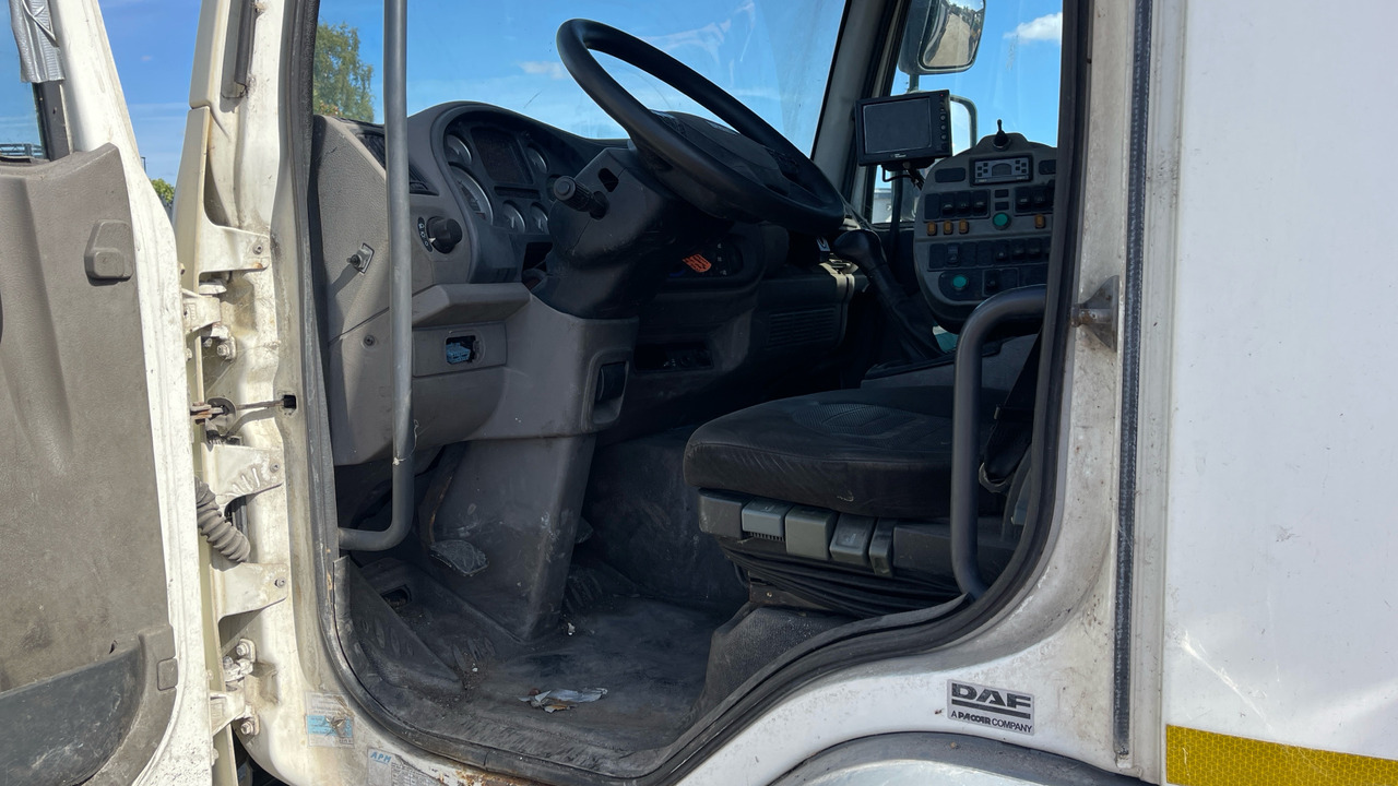 DAF LF 55.220 - Мотометачна машина: снимка 5 DAF LF 55.220 - Мотометачна машина: снимка 5