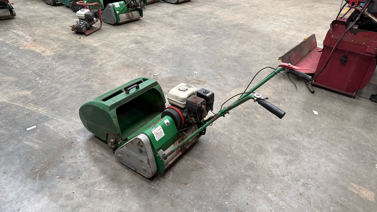 DENNIS FT20 PEDESTRIAN CYLINDER MOWER WITH 9K UNIT AND GRASS BOX - Строително оборудване: снимка 3 DENNIS FT20 PEDESTRIAN CYLINDER MOWER WITH 9K UNIT AND GRASS BOX - Строително оборудване: снимка 3