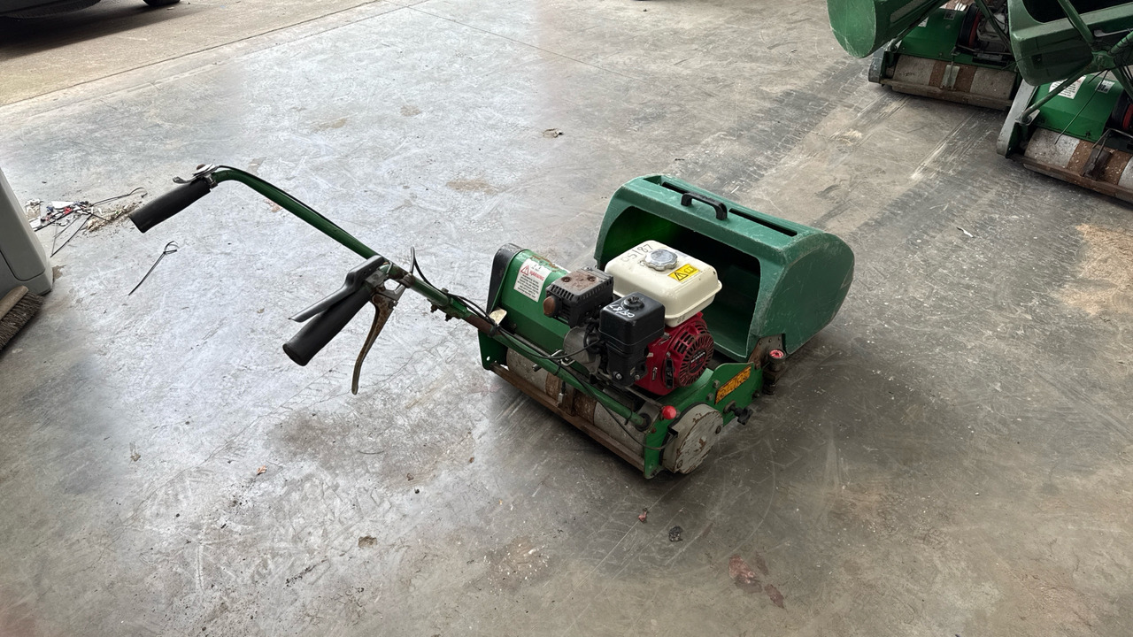 DENNIS FT20 PEDESTRIAN CYLINDER MOWER WITH GRASS BOX - Строително оборудване: снимка 1 DENNIS FT20 PEDESTRIAN CYLINDER MOWER WITH GRASS BOX - Строително оборудване: снимка 1