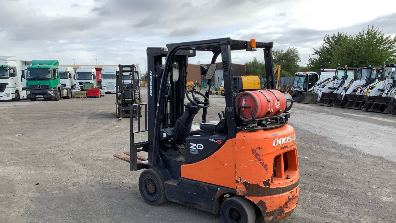 DOOSAN PRO-20 - Газокар: снимка 4 DOOSAN PRO-20 - Газокар: снимка 4