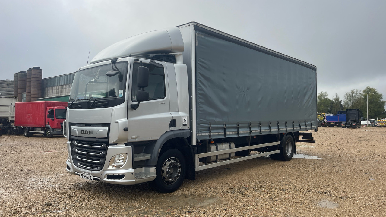 Daf CF 260 - Камион с брезент: снимка 2 Daf CF 260 - Камион с брезент: снимка 2