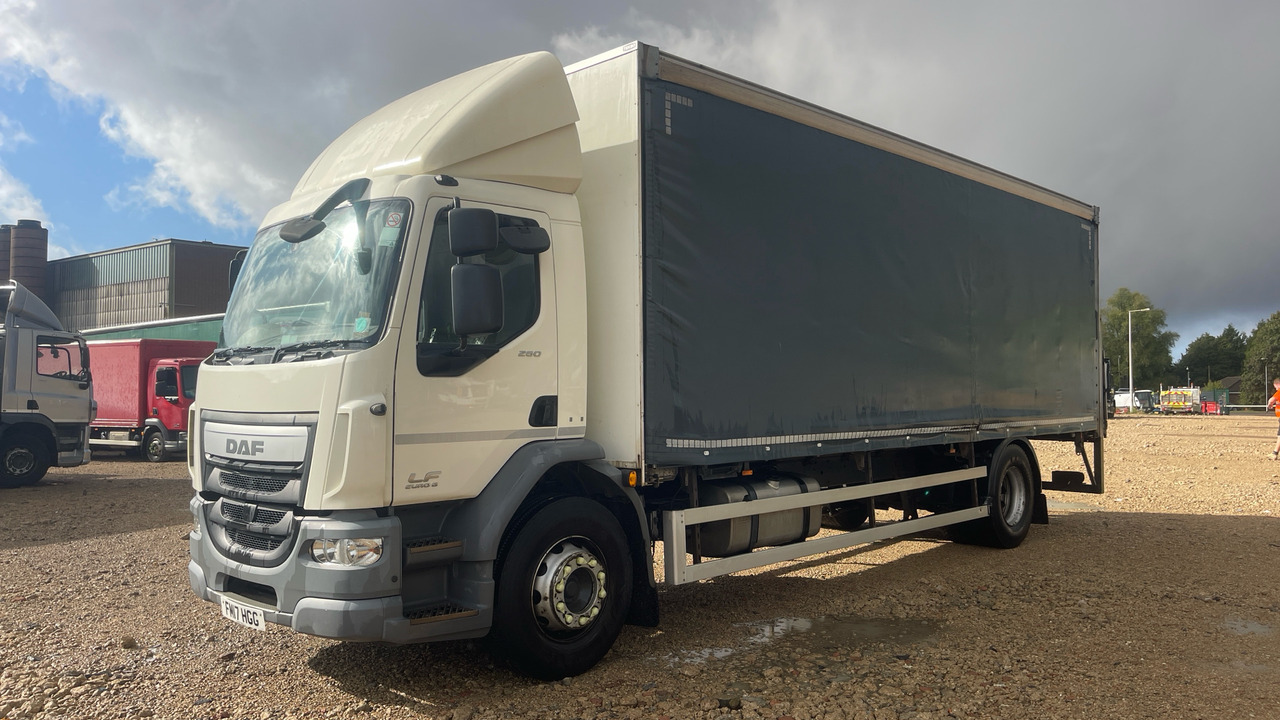 Daf LF 260 - Камион с брезент: снимка 2 Daf LF 260 - Камион с брезент: снимка 2
