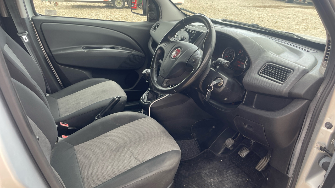 FIAT DOBLO 1.6 MULTIJET - Бус с двойна кабина: снимка 5 FIAT DOBLO 1.6 MULTIJET - Бус с двойна кабина: снимка 5