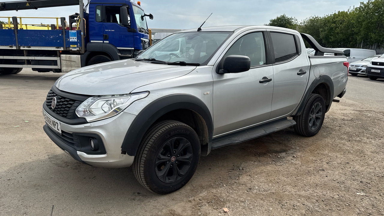 FIAT FULLBACK 2.4 180HP CROSS - Пикап, Бус с двойна кабина: снимка 2 FIAT FULLBACK 2.4 180HP CROSS - Пикап, Бус с двойна кабина: снимка 2