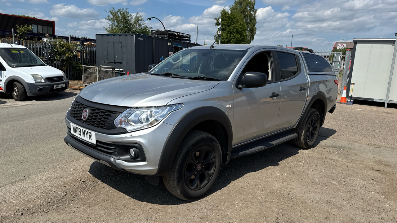 FIAT FULLBACK 2.4 CROSS - Пикап, Бус с двойна кабина: снимка 2 FIAT FULLBACK 2.4 CROSS - Пикап, Бус с двойна кабина: снимка 2