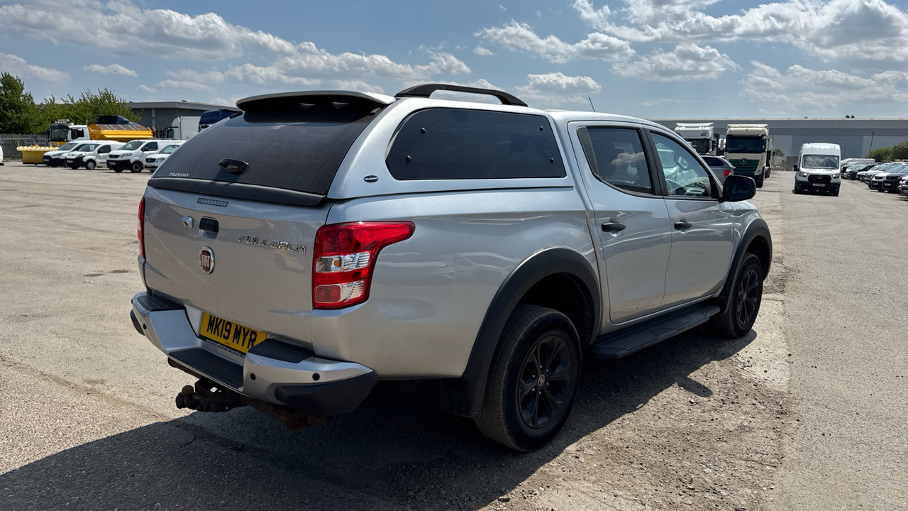 FIAT FULLBACK 2.4 CROSS - Пикап, Бус с двойна кабина: снимка 4 FIAT FULLBACK 2.4 CROSS - Пикап, Бус с двойна кабина: снимка 4