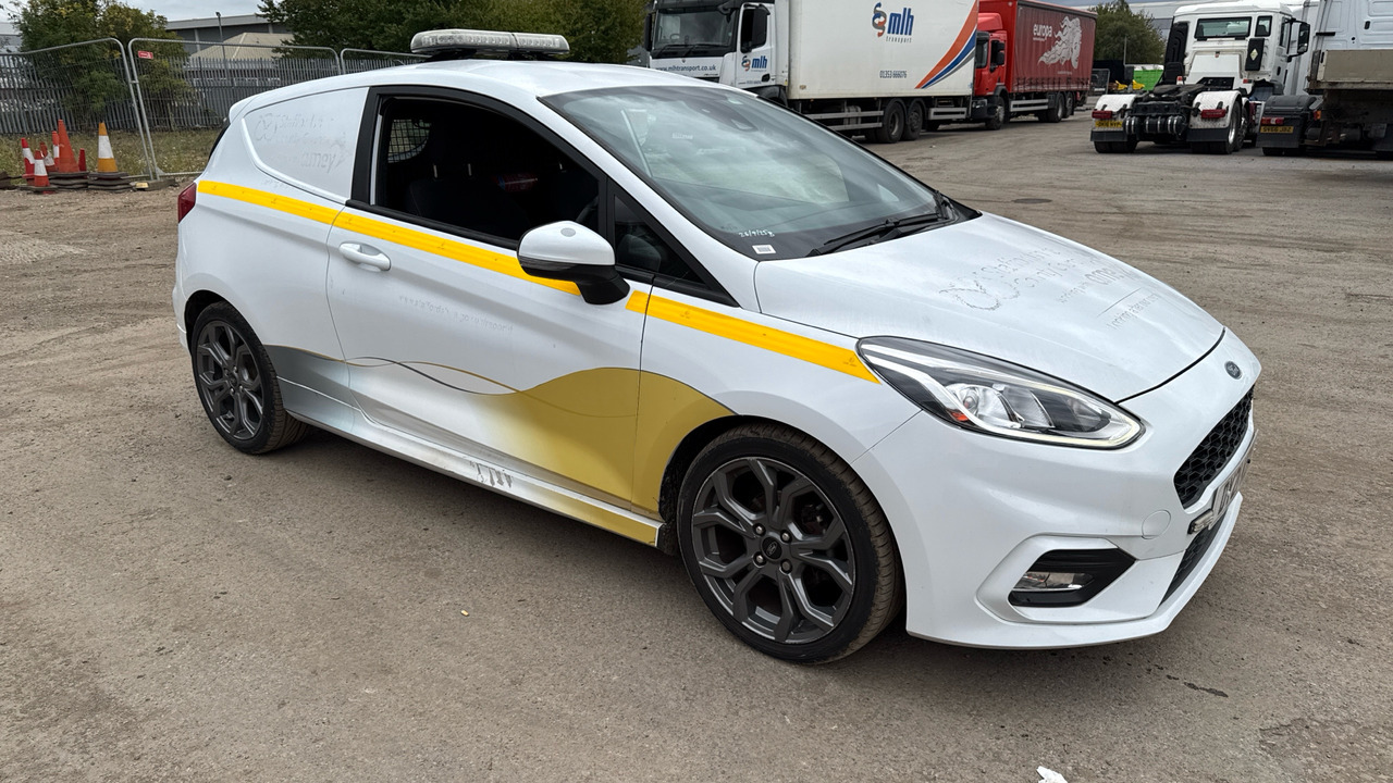 FORD FIESTA 1.0 MHEV Sport - Лек автомобил: снимка 1 FORD FIESTA 1.0 MHEV Sport - Лек автомобил: снимка 1