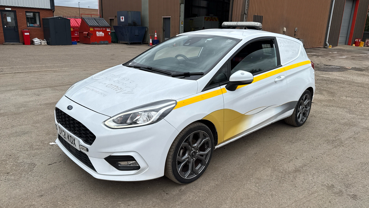 FORD FIESTA 1.0 MHEV Sport - Лек автомобил: снимка 2 FORD FIESTA 1.0 MHEV Sport - Лек автомобил: снимка 2