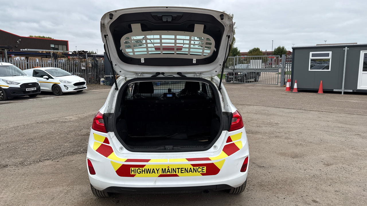 Лек автомобил FORD FIESTA 1.5 TDCi: снимка 10