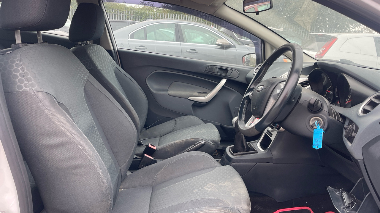 FORD FIESTA S 90 1.6 TDCI ZETEC - Хечбек: снимка 5 FORD FIESTA S 90 1.6 TDCI ZETEC - Хечбек: снимка 5