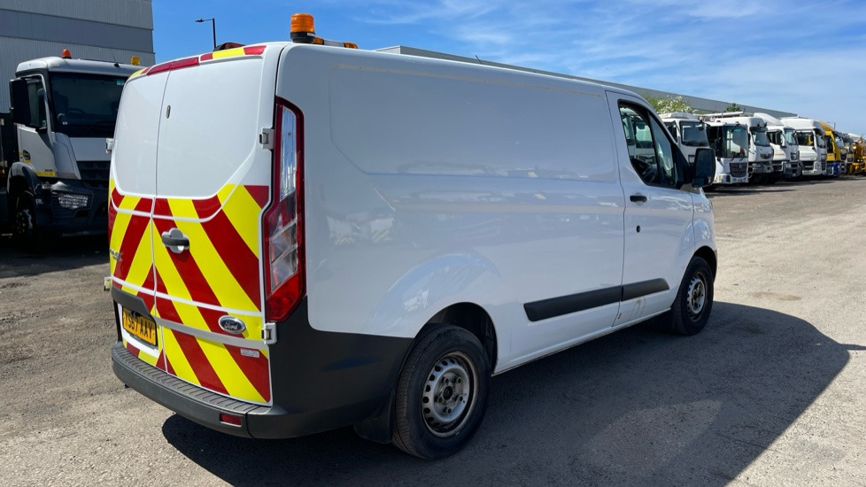 FORD TRANSIT CUSTOM 290 2.0 TDCI 105PS - Товарен бус: снимка 4 FORD TRANSIT CUSTOM 290 2.0 TDCI 105PS - Товарен бус: снимка 4